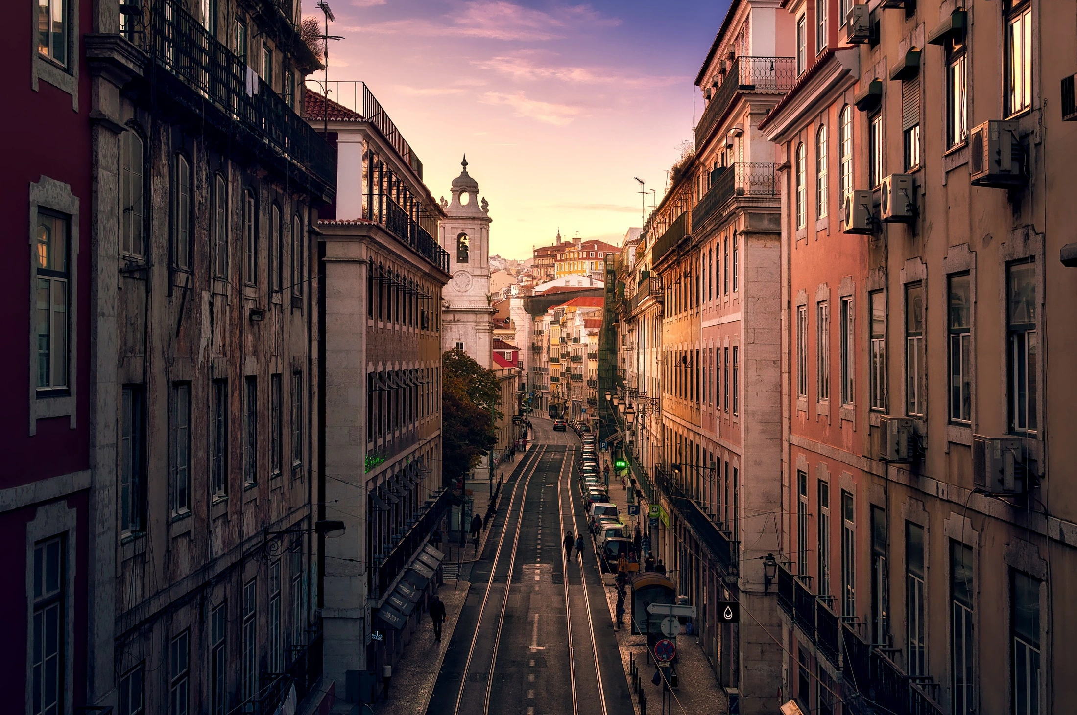 Vistas da cidade de Lisboa, Portugal, como um dos melhores lugares para nômades digitais em 2025.